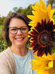 Visit sunflower field in Ohio