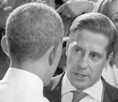 Alberto Carvalho recebe prémio das mãos de Barak Obama