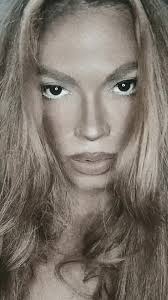 Laura Lisboa (@lauralisboas)