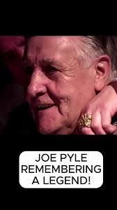 Mitch Pyle's Instagram, Twitter & Facebook