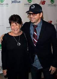 Alma wahlberg, the mother of actors mark and donnie wahlberg and star of the reality show wahlburgers, died at age 78. Alma Wahlberg Photostream Wahlberg Brothers Alma Wahlberg Donnie Wahlberg