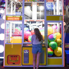 Play Your Favorite Games Win Some Prizes Eat A Great Meal At Dave Busters At The Woodbridge Mall It S Just Minute Dave Busters Wood Bridge Coin Games