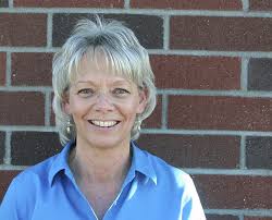 Auburn School District Board to honor Lakeland Hills paraeducator