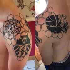 Tattoo Tattoos Hexagon Shapes Honeycomb Bee Leeds United Lufc Mot Geometric Honeycomb Tattoo Hexagon Tattoo Tattoos