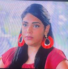 Si algo salva esta novela es el personaje de Ramsés y la magistral  actuación del actor.