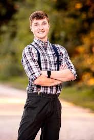 Extra Effort: De Soto senior overcomes medical emergency to excel at school