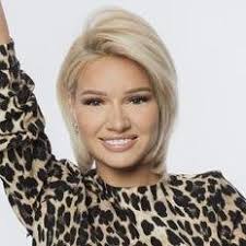 Hat sie ihre besten freund:innen gucci und louis. Filmografie Shirin David Fernsehserien De