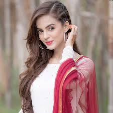 10 most flattering traditional hairstyles for sarees; 10 Ways To Quickly Lengthen Hair Easily And Naturally Hair Styles Indian Hairstyles Stylish Girl Images
