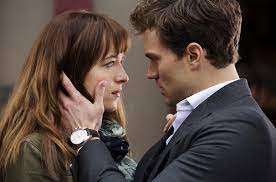 À sa grande surprise, christian grey vient la voir au magasin où elle travaille, prétextant des achats. 10 Best Fifty Shades Soundtrack Songs Critic S Picks Billboard Billboard