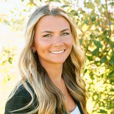 Autumn Proffitt's Instagram, Twitter & Facebook