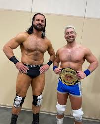 Après avoir vu ces photos, j'ai vraiment envie de voir un match entre eux.  : r/Wreddit