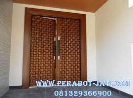 Pintu kupu tarung kusen pintu pintu kupu tarung memiliki ukuran yang tidak sesuai maksudnya yaitu pada jenis kayu jatinya akan sulit untuk sumber gambar : Pin Di Daun Pintu Kupu Tarung