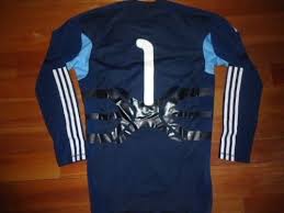 Si la querés llevar más suelta calcula un talle más grande que el que llevás habitualmente. Buzo De Arquero De Argentina Camisetas Camisetas De Futbol Arquero