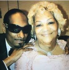 Snoop Dogg & His Blessed Family 🙌❤️