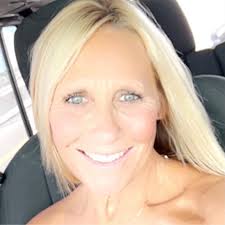 What are some good divorce lawyers in Stuart, Florida?