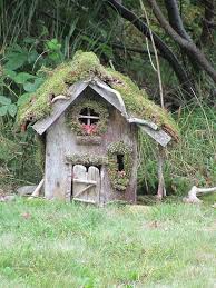 Le Jardin Facade Balcon Meteo Il Fait Excellent Enfin Respirable Couvert Soit Mais Comme J A Jardin De Maison Feerique Jardinage De Fee Meubles Feeriques