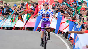 L'étape du tour (french for 'stage of the tour') is an organised mass participation cyclosportive event that allows amateur cyclists to race over the same route as a tour de france stage. Tour D Espagne L Etape Du Jour Pour Angel Madrazo Superman Lopez S Envole
