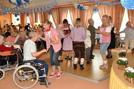 Massivhaus, einfamilienhaus, bungalow, stadtvilla, doppelhaus, reihenhaus. Con Nect De Calenberger Online News O Zapft Is Im Haus Gehrden