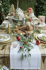 Epic 10 Sweetest Holiday Dining Table Decor Inspiration For Remarkable Moment Https Christmas Table Settings Christmas Table Decorations Christmas Tablescapes