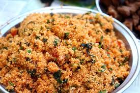 Bulgur Kochen Ist Super Einfach Und Geht Richtig Schnell Es Gibt Zudem Zahllose Variationen In Der Zubereitung Wir Zei Arabische Rezepte Bulgurpfanne Rezepte