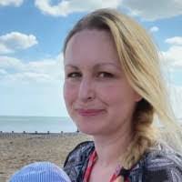 Sarah Argyle's Instagram, Twitter & Facebook