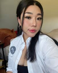 Lydia Lee's Instagram, Twitter & Facebook