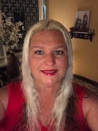 Kendra Nichols's Instagram, Twitter & Facebook