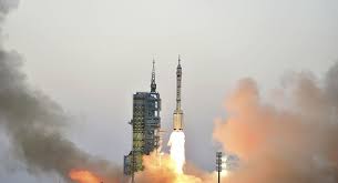 Um foguetão chinês de 21 toneladas está a cair em direção à terra de forma descontrolada e os especialistas alertam para a gravidade. Astrofisico Tira Foto Do Foguete Descontrolado Chines A Cerca De 700 Km Da Terra Sputnik Brasil