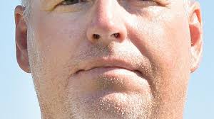 Commandos battle weather, turnovers in win