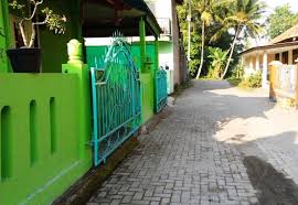 Tapi, jika kamu mencari warna cat rumah unik dan beda dari yang. Populer 22 Cat Pagar Rumah Warna Hijau