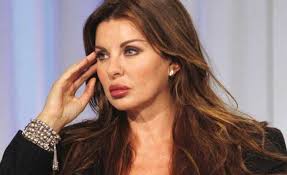 Radio due social club mario biondi luca barbarossa ritornerai 04/02/2021. Alba Parietti Contro Karina Cascella Io Sono Maradona Tu Sei Una Guardalinee Areanapoli It