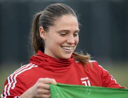 Laura giuliani official page goalkeeper of juventus fc and of the italian national football. Mi Piace 4 853 Commenti 25 Laura Giuliani Giulianilaura1 Su Instagram Happy E Finita Un Altra Settimana E Domani Sweatshirts Fashion Sweaters