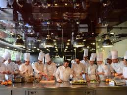 21 Incredible Restaurants Everyone Should Eat At In France Restaurant French Restaurants France