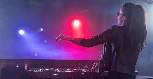 What Is A Resident Dj - Dj Tech Advice