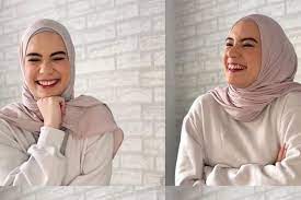 Memiliki paras yang rupawan membuat penampilan putri anne kerap dipuji oleh netizen. Pasang Foto Di Instagram Putri Anne Pakai Sweater Arya Saloka
