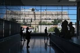 Προβλέπεται ακόμα η απαλλαγή των πλήρως εμβολιασμενων από τα τεστ να ισχύσει για όλες τις μετακινήσεις και. Pote Erxontai Ta Pronomia Gia Emboliasmenoys Poso Konta Einai O Ypoxrewtikos Emboliasmos Ta Nea