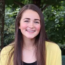 Aimee Babb's Instagram, Twitter & Facebook