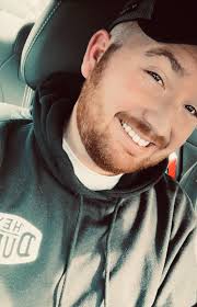 Couples seeking friends for theme park visits