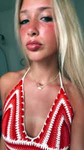 Eva Pritchard's Instagram, Twitter & Facebook