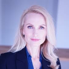 Linda Lindeman's Instagram, Twitter & Facebook