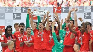Im letzten spiel vor weihnachten die tabellenführung und gaben diese bis zum es war der 31. Bayern Munich Secure Seventh Straight Bundesliga Title On Final Day Sports German Football And Major International Sports News Dw 18 05 2019