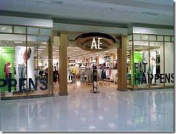 Third Generation American Eagle Outfitters Store Design Wood Front Prototype That Was Used Mostly Between 1996 2000 Store Design American Eagle Design