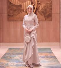 Model baju yang loose ini juga akan membuat anda nyaman saat memakainya. Dress Hijab Pesta Off 67 Gidagkp Org