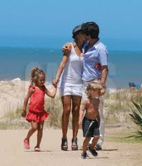 De la pareja entre ardohain y vicuña nacieron cuatro hijos: Cinco Anos Sin Blanca La Hija De Pampita Ardohain Y Benjamin Vicuna Una Estrella Que Ilumina A Ambos Lados De La Cordillera Infobae