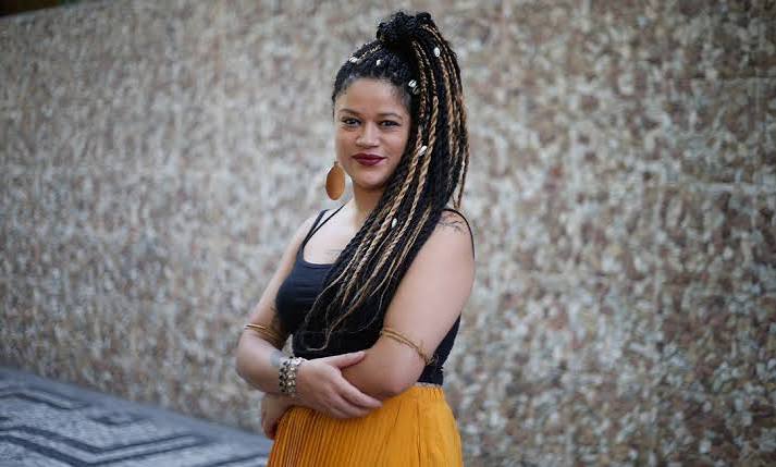 Ryane Leão: um papo com a autora de 'Tudo nela brilha e queima' - Jornal O Globo