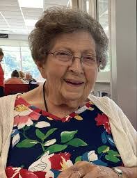 Perry Saunders's Instagram, Twitter & Facebook