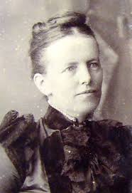 Gertrude Archer's Instagram, Twitter & Facebook