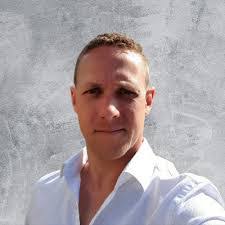 Brett Marlow's Instagram, Twitter & Facebook