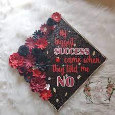 Red And Black Graduation Cap Graduation Cap Ideas Graduation Cap Decoration College Graduation Cap Decoration Diy Graduation Cap