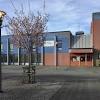Nahrein gamis hörde söndagens skottlossning från hemma i sin lägenhet i hjällbo. 1